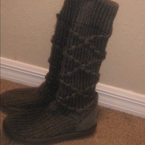 Gray Ugg Cardy Boots Size 7